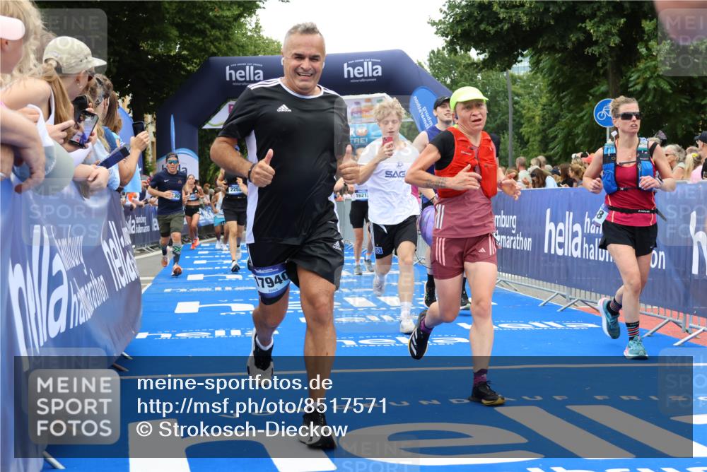 29.06.2025 - hella hamburg halbmarathon Strokosch-Dieckow http://msf.ph/oto/8517571 29.06.2025 10:55:23 Ziel 1130, 2252, 2771, 4189, 4951, 5287, 5319, 5643, 6591, 6723, 6938, 8487, 10263, 11184, 12526, 12584, 13234, 13236, 13470, 14036, 16213, 16334, 16609, 16985, 17603, 17940, 18290, 18380, 18531 meine-sportfotos.de
