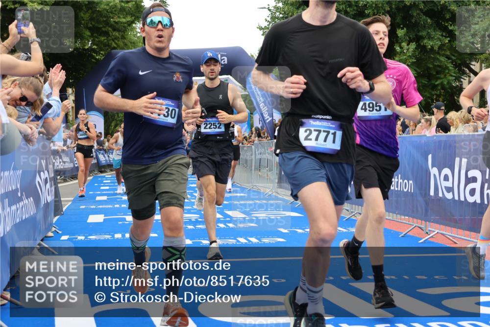 29.06.2025 - hella hamburg halbmarathon Strokosch-Dieckow http://msf.ph/oto/8517635 29.06.2025 10:55:26 Ziel 1130, 2252, 2771, 4189, 4951, 5287, 5319, 6591, 6938, 8487, 8573, 11554, 12526, 12544, 12584, 13234, 13236, 13267, 14036, 14592, 16213, 16334, 16609, 16985, 17603, 17940, 18290 meine-sportfotos.de