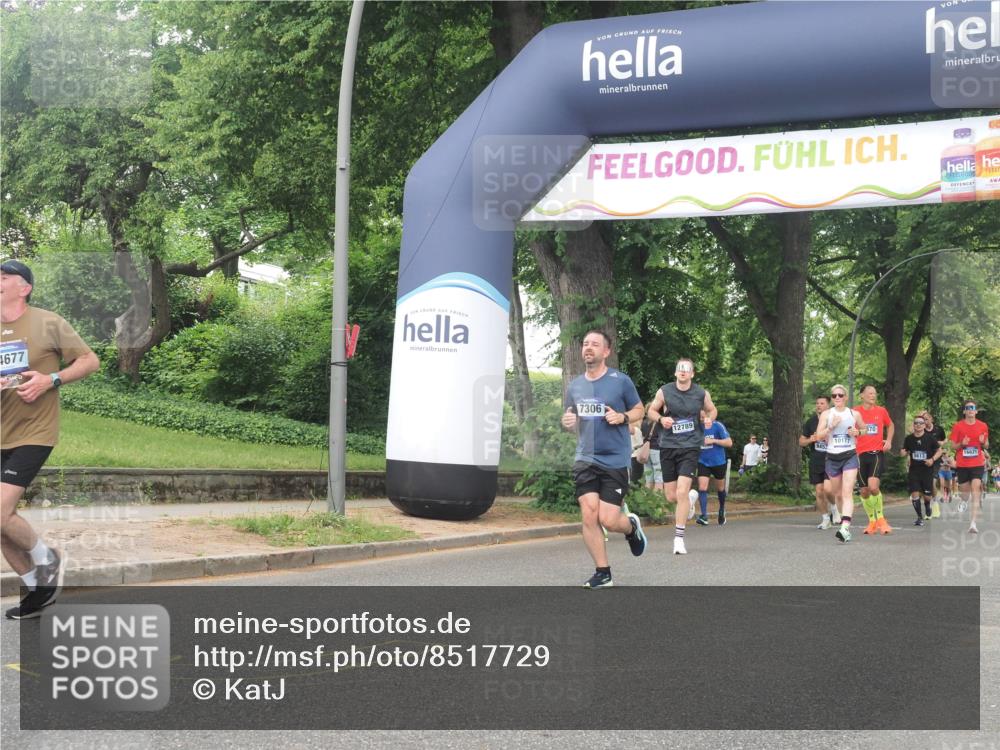 29.06.2025 - hella hamburg halbmarathon KatJ http://msf.ph/oto/8517729 29.06.2025 10:48:14 Zwischen KM18-KM19 1264, 2911, 7306, 8590, 8721 meine-sportfotos.de