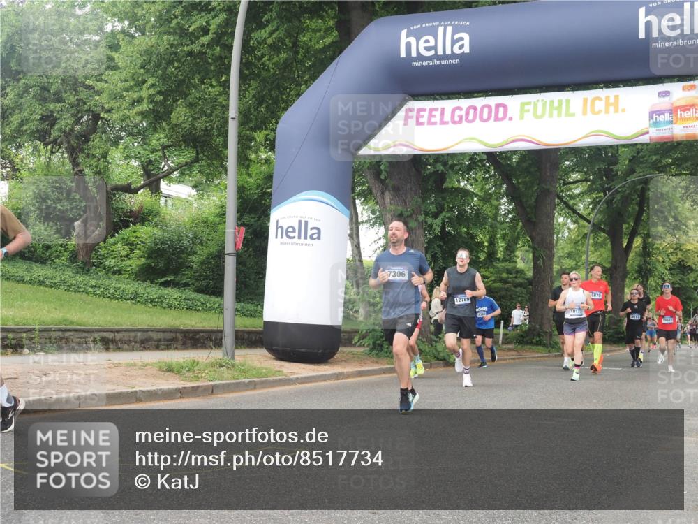 29.06.2025 - hella hamburg halbmarathon KatJ http://msf.ph/oto/8517734 29.06.2025 10:48:14 Zwischen KM18-KM19 1264, 2911, 7306, 8590, 8721 meine-sportfotos.de