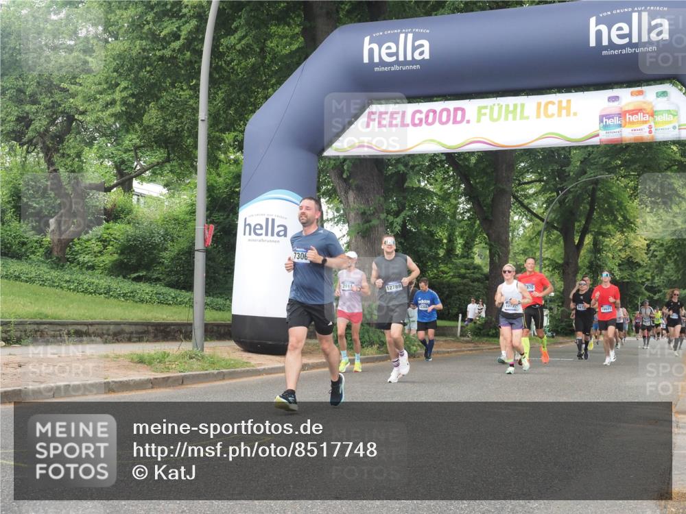 29.06.2025 - hella hamburg halbmarathon KatJ http://msf.ph/oto/8517748 29.06.2025 10:48:14 Zwischen KM18-KM19 1264, 2911, 7306, 8590, 8721 meine-sportfotos.de