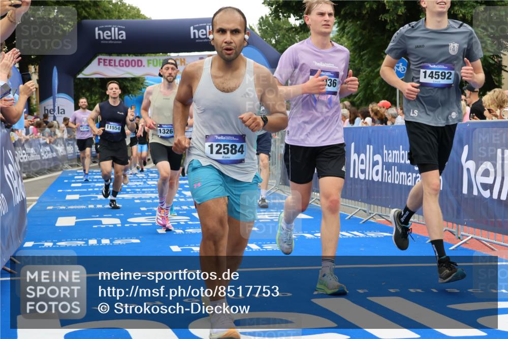 29.06.2025 - hella hamburg halbmarathon Strokosch-Dieckow http://msf.ph/oto/8517753 29.06.2025 10:55:31 Ziel 1120, 1130, 2252, 2771, 2955, 2982, 3037, 4951, 5319, 6591, 6938, 8573, 11039, 11554, 11568, 12196, 12515, 12544, 12584, 13234, 13267, 14036, 14592, 15896, 16110, 16213, 16334, 16609, 17603, 17615, 18064 meine-sportfotos.de