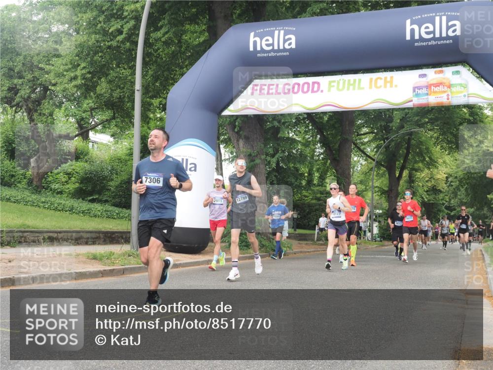 29.06.2025 - hella hamburg halbmarathon KatJ http://msf.ph/oto/8517770 29.06.2025 10:48:15 Zwischen KM18-KM19 2911, 5870, 7306, 8590, 8721 meine-sportfotos.de