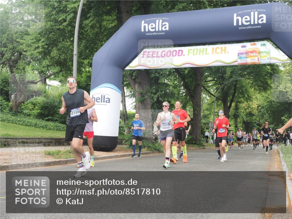 29.06.2025 - hella hamburg halbmarathon KatJ http://msf.ph/oto/8517810 29.06.2025 10:48:16 Zwischen KM18-KM19 2911, 5613, 5870, 7306, 8177, 8590, 8721 meine-sportfotos.de