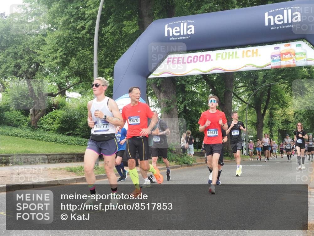 29.06.2025 - hella hamburg halbmarathon KatJ http://msf.ph/oto/8517853 29.06.2025 10:48:17 Zwischen KM18-KM19 2911, 5613, 5870, 7306, 8177, 8590 meine-sportfotos.de