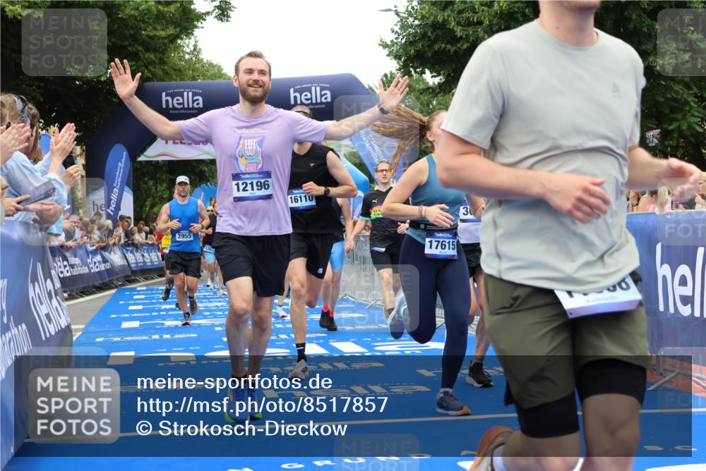 29.06.2025 - hella hamburg halbmarathon Strokosch-Dieckow http://msf.ph/oto/8517857 29.06.2025 10:55:35 Ziel 1120, 1143, 1834, 2955, 2982, 3037, 4897, 5319, 6591, 6924, 8255, 8573, 8618, 10212, 11039, 11554, 11568, 12196, 12483, 12515, 12544, 12584, 13267, 14036, 14592, 14909, 15896, 16110, 16334, 16609, 17615, 18064, 18190 meine-sportfotos.de