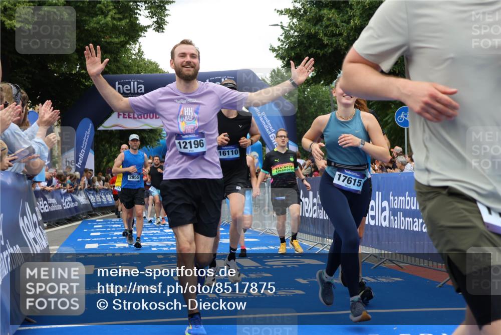 29.06.2025 - hella hamburg halbmarathon Strokosch-Dieckow http://msf.ph/oto/8517875 29.06.2025 10:55:35 Ziel 1120, 1143, 1834, 2955, 2982, 3037, 4897, 5319, 6591, 6924, 8255, 8573, 8618, 10212, 11039, 11554, 11568, 12196, 12483, 12515, 12544, 12584, 13267, 14036, 14592, 14909, 15896, 16110, 16334, 16609, 17615, 18064, 18190 meine-sportfotos.de