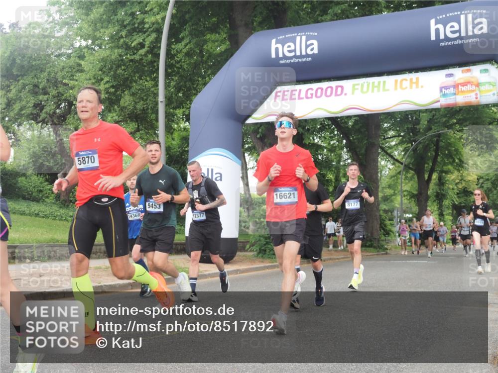 29.06.2025 - hella hamburg halbmarathon KatJ http://msf.ph/oto/8517892 29.06.2025 10:48:18 Zwischen KM18-KM19 2911, 5613, 5870, 7306, 8177, 8590 meine-sportfotos.de