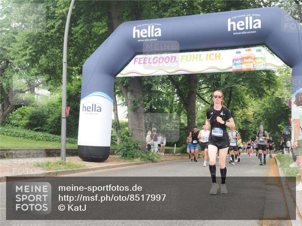 29.06.2025 - hella hamburg halbmarathon KatJ http://msf.ph/oto/8517997 29.06.2025 10:48:21 Zwischen KM18-KM19 2911, 5613, 5870, 7306, 8177 meine-sportfotos.de