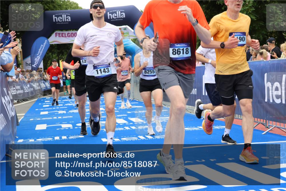 29.06.2025 - hella hamburg halbmarathon Strokosch-Dieckow http://msf.ph/oto/8518087 29.06.2025 10:55:41 Ziel 1120, 1143, 1834, 2955, 2982, 3037, 4897, 5021, 6569, 6924, 7221, 8255, 8618, 10212, 11039, 11568, 12196, 12483, 12515, 12858, 13474, 14365, 14909, 15896, 16110, 16401, 16434, 16786, 17615, 18064, 18125, 18190, 19047 meine-sportfotos.de