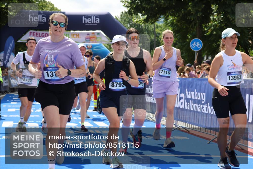 29.06.2025 - hella hamburg halbmarathon Strokosch-Dieckow http://msf.ph/oto/8518115 29.06.2025 11:44:53 Ziel 1008, 1010, 1314, 4139, 4329, 4483, 4627, 5001, 5735, 7205, 7206, 8792, 9243, 10269, 11421, 12660, 12661, 14163, 15101, 15106, 15852, 16560, 16577, 17116, 17936, 18160, 18269, 18544, 18782, 18918 meine-sportfotos.de