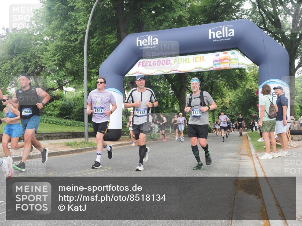 29.06.2025 - hella hamburg halbmarathon KatJ http://msf.ph/oto/8518134 29.06.2025 10:48:26 Zwischen KM18-KM19 1128, 2591 meine-sportfotos.de