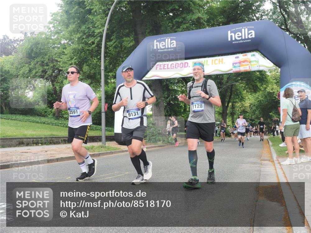 29.06.2025 - hella hamburg halbmarathon KatJ http://msf.ph/oto/8518170 29.06.2025 10:48:26 Zwischen KM18-KM19 1128, 2591 meine-sportfotos.de