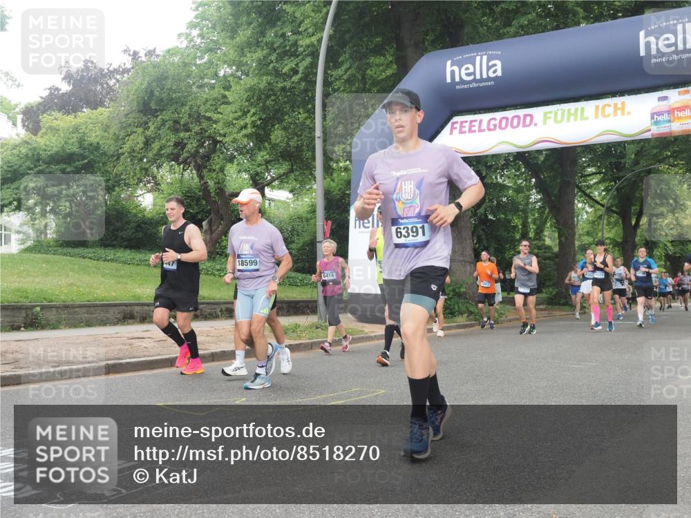 29.06.2025 - hella hamburg halbmarathon KatJ http://msf.ph/oto/8518270 29.06.2025 10:48:30 Zwischen KM18-KM19 1128, 2447, 2591, 6391, 6415, 8068 meine-sportfotos.de