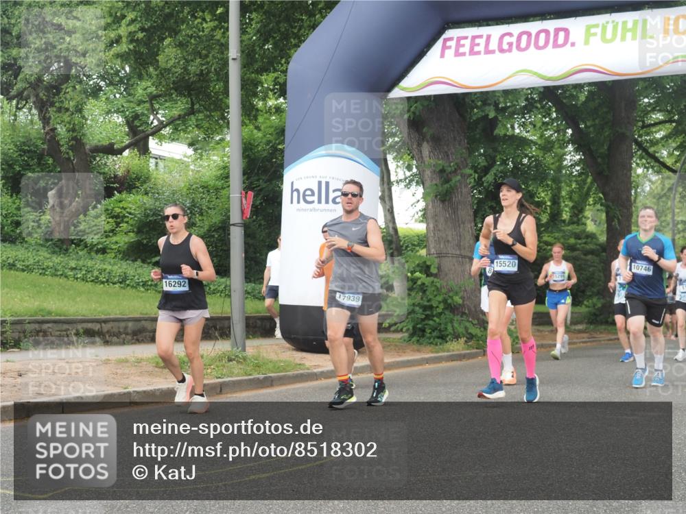 29.06.2025 - hella hamburg halbmarathon KatJ http://msf.ph/oto/8518302 29.06.2025 10:48:33 Zwischen KM18-KM19 1135, 2447, 6391, 6414, 6415, 8068, 8364 meine-sportfotos.de