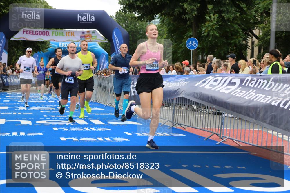 29.06.2025 - hella hamburg halbmarathon Strokosch-Dieckow http://msf.ph/oto/8518323 29.06.2025 10:55:54 Ziel 1179, 2612, 3042, 3256, 3668, 4772, 7147, 7976, 8968, 9246, 10084, 13474, 14867, 15184, 15868, 15884, 16176, 16401, 16434, 16786, 18125, 18867, 19047 meine-sportfotos.de