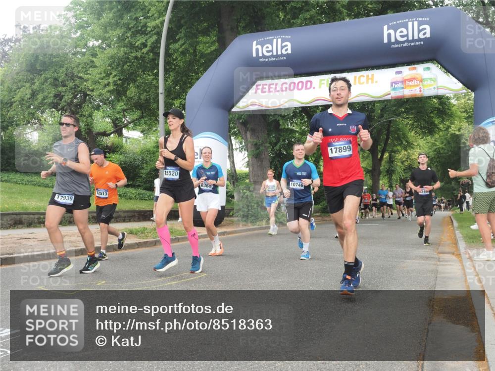 29.06.2025 - hella hamburg halbmarathon KatJ http://msf.ph/oto/8518363 29.06.2025 10:48:34 Zwischen KM18-KM19 1135, 1138, 2447, 6391, 6414, 6415, 8068, 8364 meine-sportfotos.de