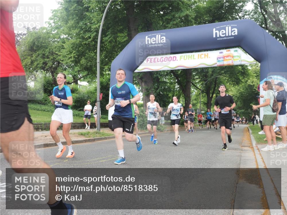 29.06.2025 - hella hamburg halbmarathon KatJ http://msf.ph/oto/8518385 29.06.2025 10:48:35 Zwischen KM18-KM19 1135, 1138, 2447, 6391, 6414, 6415, 8068, 8364 meine-sportfotos.de