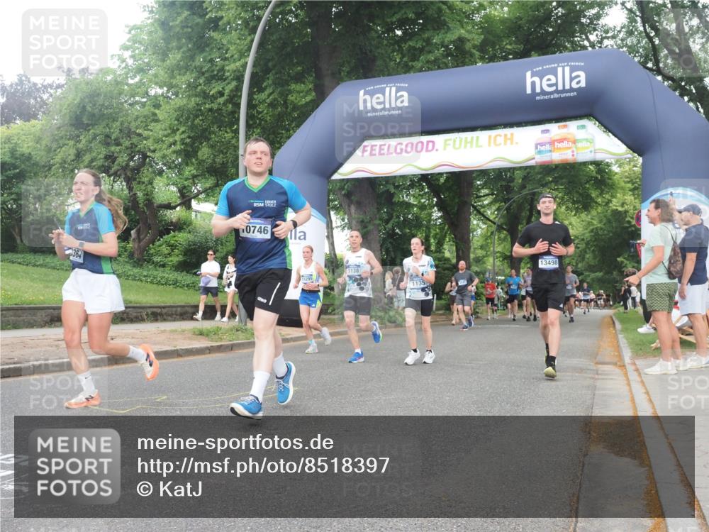 29.06.2025 - hella hamburg halbmarathon KatJ http://msf.ph/oto/8518397 29.06.2025 10:48:35 Zwischen KM18-KM19 1135, 1138, 2447, 6391, 6414, 6415, 8068, 8364 meine-sportfotos.de
