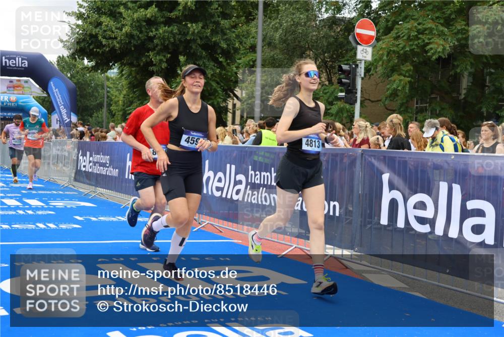 29.06.2025 - hella hamburg halbmarathon Strokosch-Dieckow http://msf.ph/oto/8518446 29.06.2025 10:56:08 Ziel 1180, 1193, 3042, 3058, 4594, 4813, 5465, 5492, 5570, 7594, 8330, 8639, 9903, 9907, 10789, 12348, 12545, 14363, 15484, 16113, 16634, 17468, 17640, 17642, 18212, 19152 meine-sportfotos.de