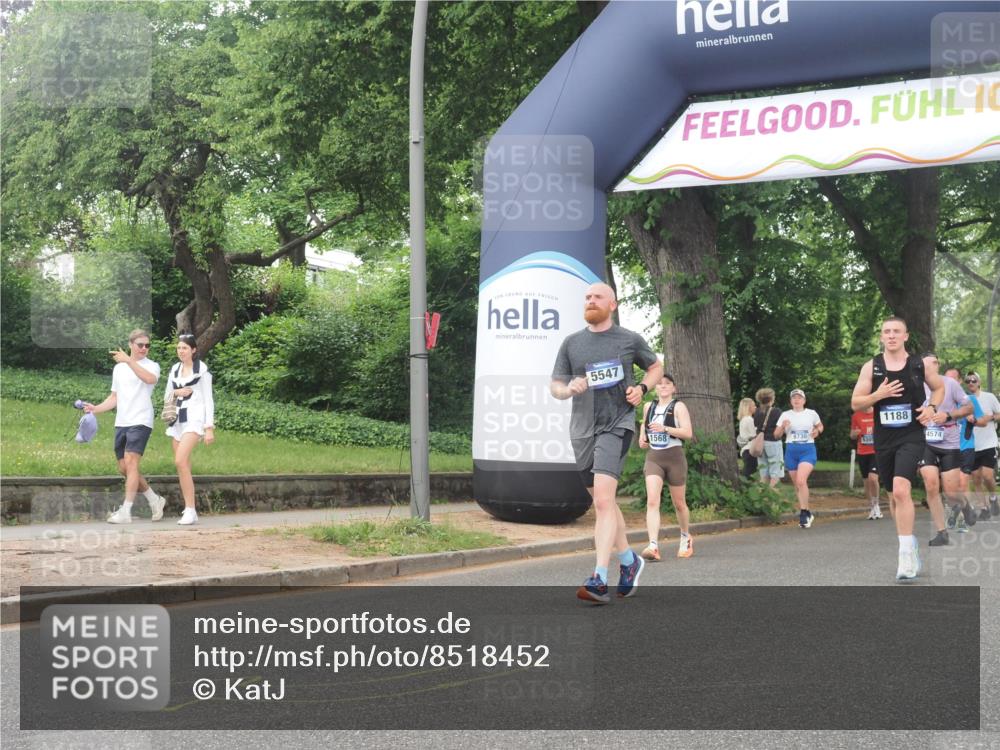 29.06.2025 - hella hamburg halbmarathon KatJ http://msf.ph/oto/8518452 29.06.2025 10:48:38 Zwischen KM18-KM19 1135, 1138, 1188, 1568, 2447, 5547, 6414, 8364 meine-sportfotos.de