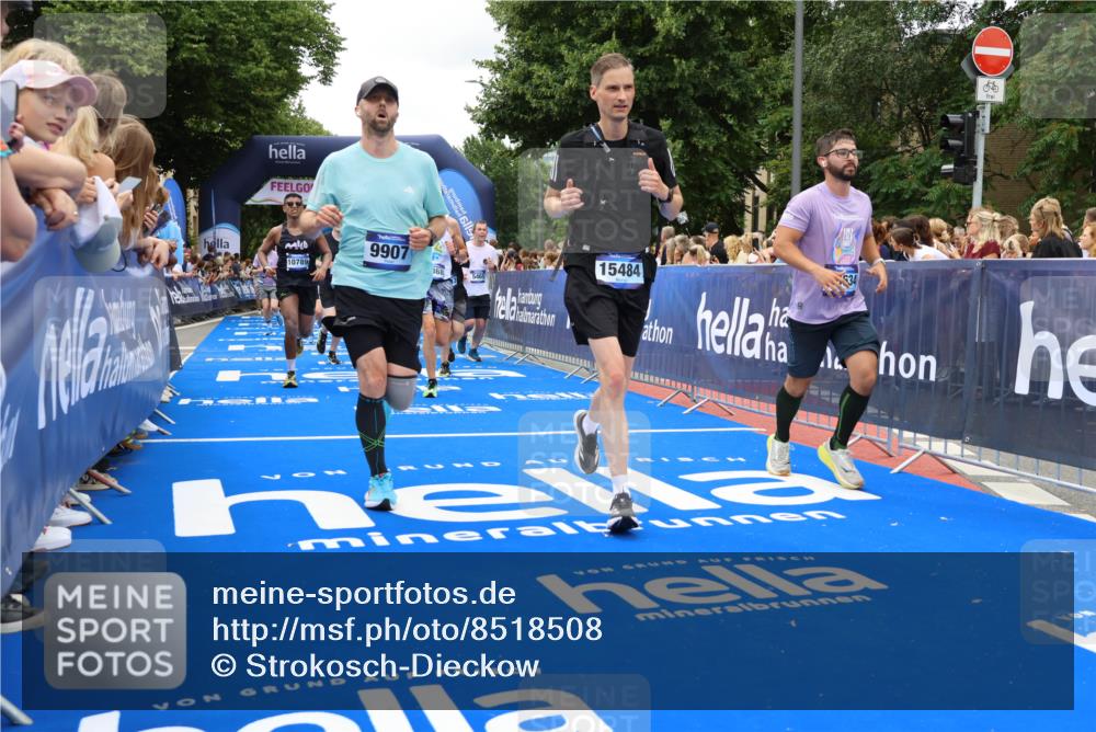 29.06.2025 - hella hamburg halbmarathon Strokosch-Dieckow http://msf.ph/oto/8518508 29.06.2025 10:56:12 Ziel 1193, 4594, 4813, 5465, 5492, 5570, 7547, 8330, 8639, 9903, 9907, 10789, 12348, 12545, 14363, 15484, 16113, 16375, 16634, 17468, 17640, 17642, 18117, 18495, 18652, 18741, 19152 meine-sportfotos.de