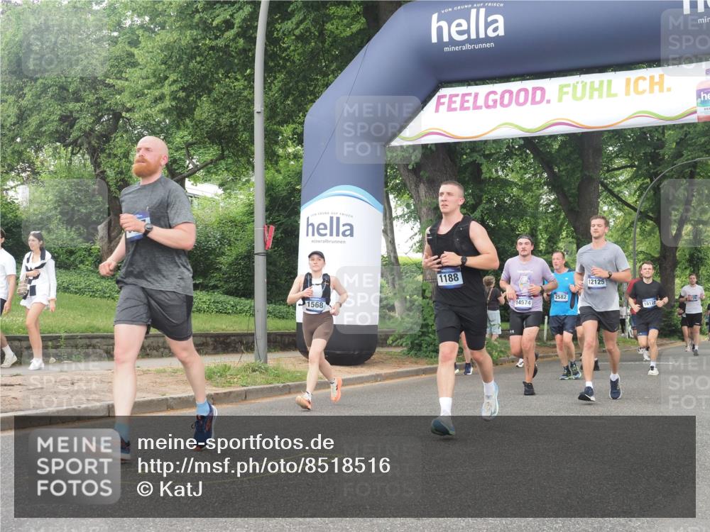 29.06.2025 - hella hamburg halbmarathon KatJ http://msf.ph/oto/8518516 29.06.2025 10:48:40 Zwischen KM18-KM19 1135, 1138, 1188, 1568, 5547 meine-sportfotos.de