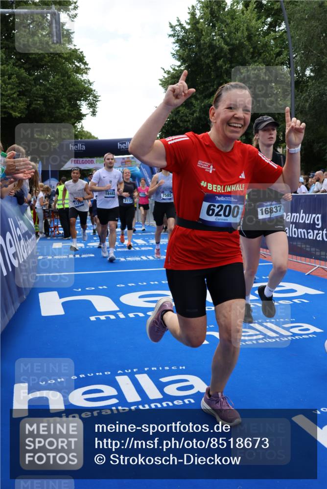 29.06.2025 - hella hamburg halbmarathon Strokosch-Dieckow http://msf.ph/oto/8518673 29.06.2025 11:46:01 Ziel 1618, 2113, 2491, 2552, 2974, 2976, 3216, 3242, 6124, 6161, 6200, 7108, 7585, 8560, 8615, 8674, 8811, 10001, 10644, 11244, 13442, 13456, 13773, 14776, 15551, 15588, 15732, 15762, 16632, 16837, 16953, 18482, 19168 meine-sportfotos.de