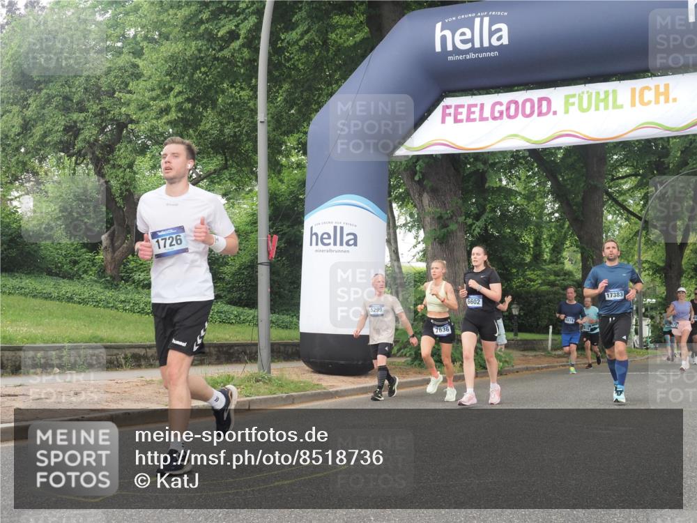 29.06.2025 - hella hamburg halbmarathon KatJ http://msf.ph/oto/8518736 29.06.2025 10:48:47 Zwischen KM18-KM19 1726, 1823, 2582, 5299, 5305, 6602, 7636, 7658, 8730 meine-sportfotos.de