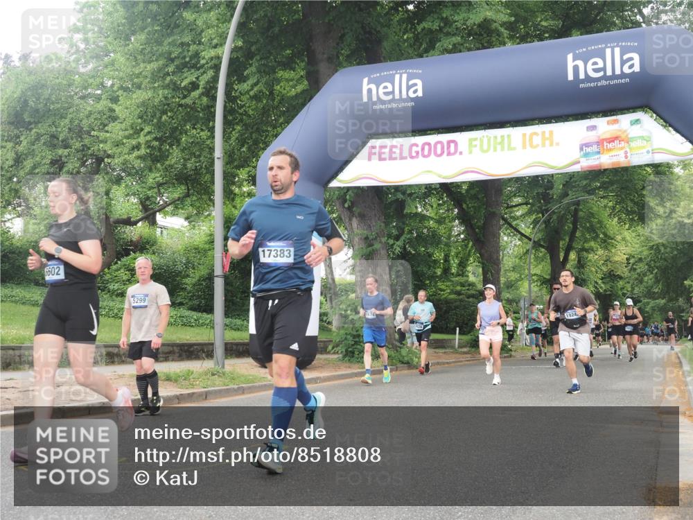 29.06.2025 - hella hamburg halbmarathon KatJ http://msf.ph/oto/8518808 29.06.2025 10:48:49 Zwischen KM18-KM19 1726, 1823, 2582, 5299, 5305, 6602, 7636, 7658, 8730 meine-sportfotos.de