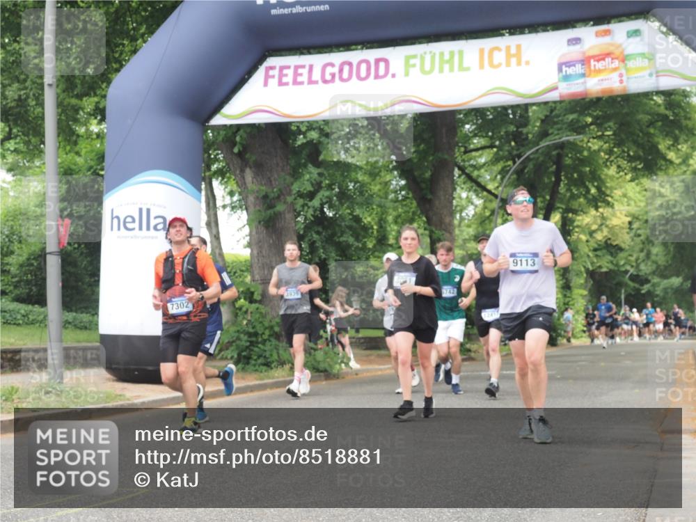 29.06.2025 - hella hamburg halbmarathon KatJ http://msf.ph/oto/8518881 29.06.2025 10:58:37 Zwischen KM18-KM19 2046, 7302, 7873, 8051 meine-sportfotos.de