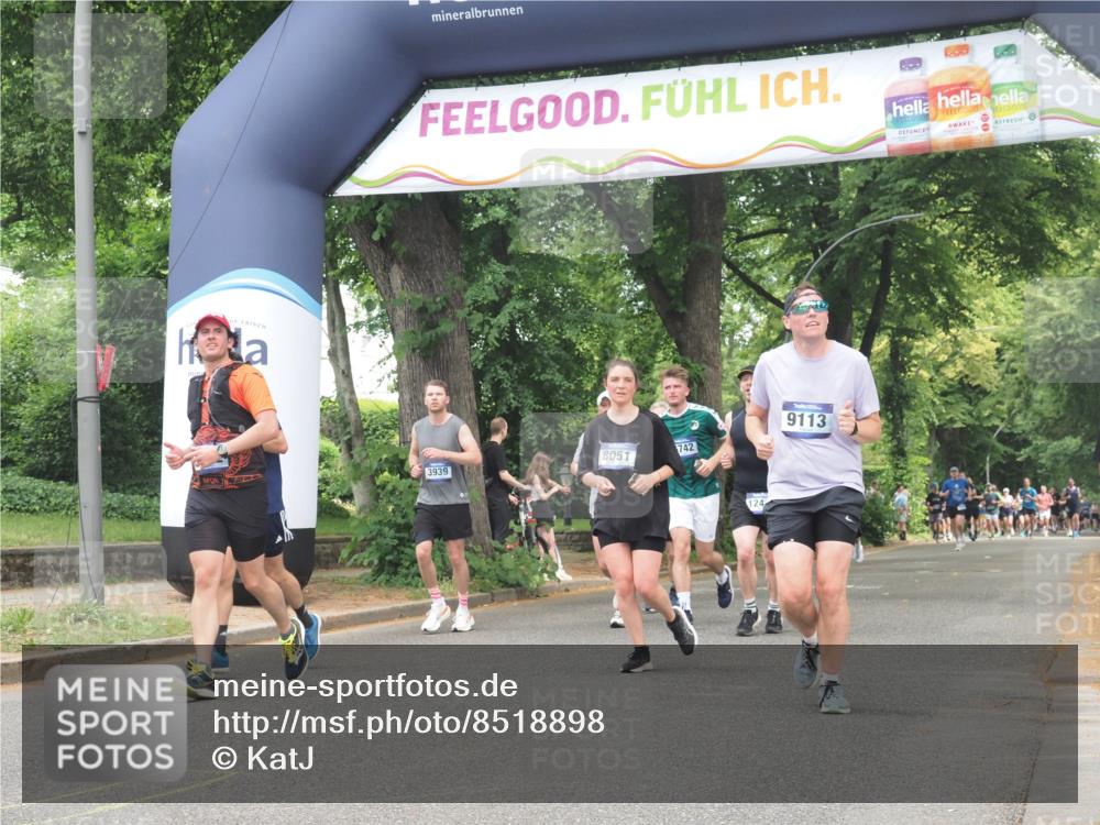29.06.2025 - hella hamburg halbmarathon KatJ http://msf.ph/oto/8518898 29.06.2025 10:58:37 Zwischen KM18-KM19 2046, 7302, 7873, 8051 meine-sportfotos.de
