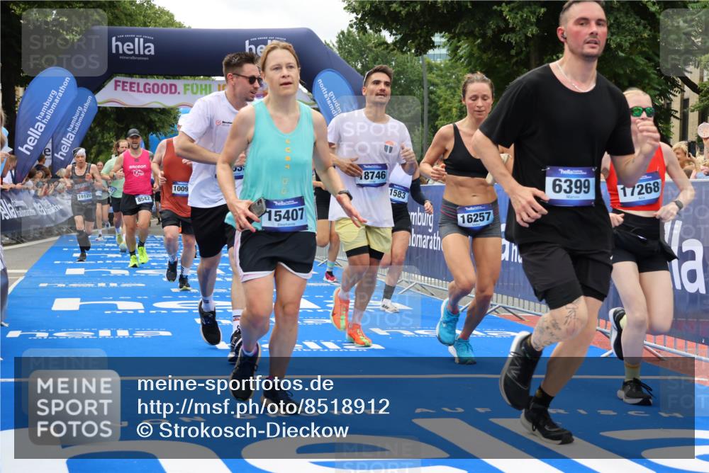 29.06.2025 - hella hamburg halbmarathon Strokosch-Dieckow http://msf.ph/oto/8518912 29.06.2025 10:56:29 Ziel 1583, 2083, 3048, 3413, 5721, 5744, 6399, 7037, 7742, 8311, 8542, 8652, 8863, 9562, 9622, 10093, 10665, 12509, 13863, 15145, 15407, 15818, 16257, 16261, 17268, 17734, 18746, 18835, 19120 meine-sportfotos.de