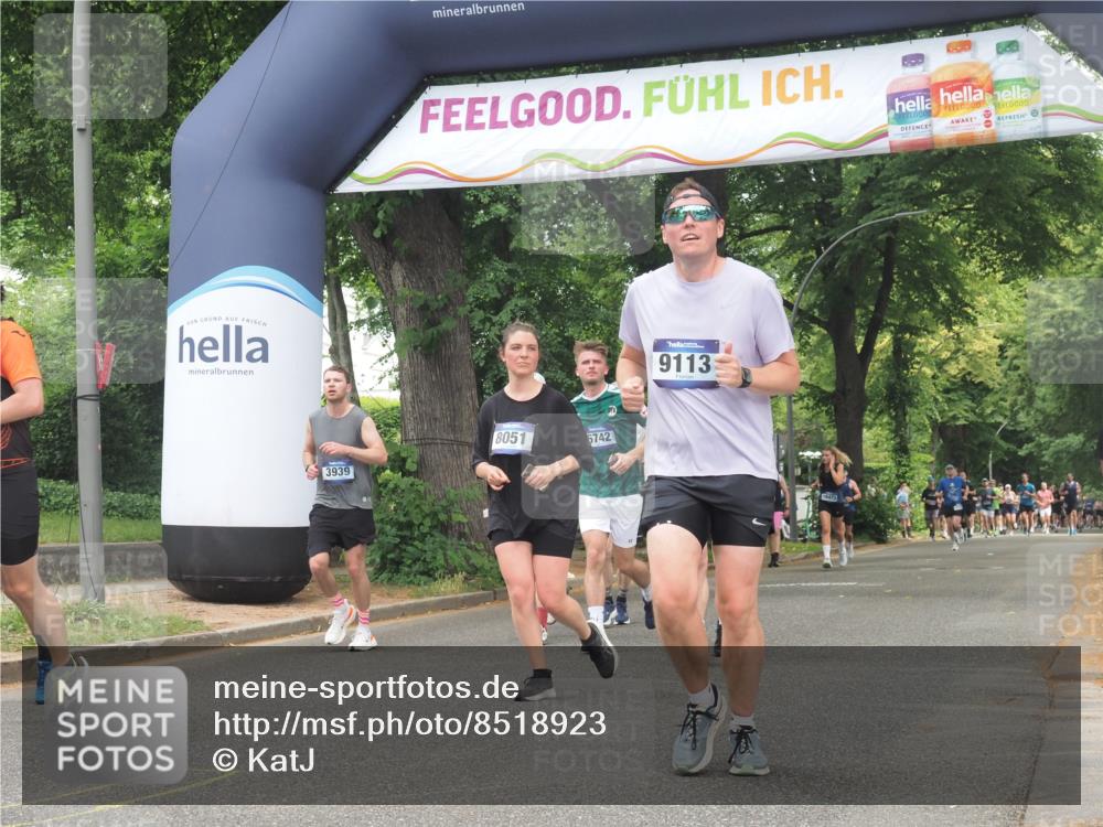 29.06.2025 - hella hamburg halbmarathon KatJ http://msf.ph/oto/8518923 29.06.2025 10:58:38 Zwischen KM18-KM19 2046, 6742, 7302, 7873, 8051 meine-sportfotos.de