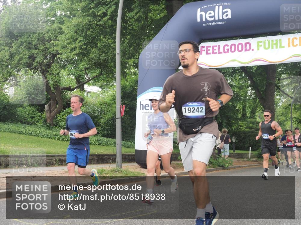 29.06.2025 - hella hamburg halbmarathon KatJ http://msf.ph/oto/8518938 29.06.2025 10:48:52 Zwischen KM18-KM19 1674, 6602, 7636, 8045, 8478 meine-sportfotos.de