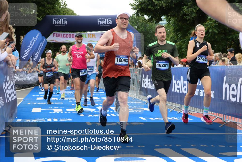 29.06.2025 - hella hamburg halbmarathon Strokosch-Dieckow http://msf.ph/oto/8518944 29.06.2025 10:56:31 Ziel 1583, 2083, 3413, 5721, 5744, 6399, 6416, 6759, 7037, 7742, 8311, 8542, 8652, 8744, 8863, 9562, 10093, 10665, 12509, 13863, 15145, 15407, 15818, 16257, 16261, 17259, 17268, 17734, 18340, 18746, 18835, 18899, 19120 meine-sportfotos.de