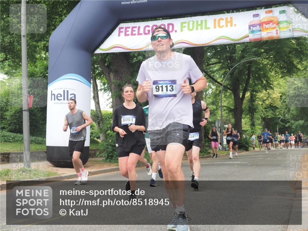 29.06.2025 - hella hamburg halbmarathon KatJ http://msf.ph/oto/8518945 29.06.2025 10:58:38 Zwischen KM18-KM19 2046, 6742, 7302, 7873, 8051 meine-sportfotos.de