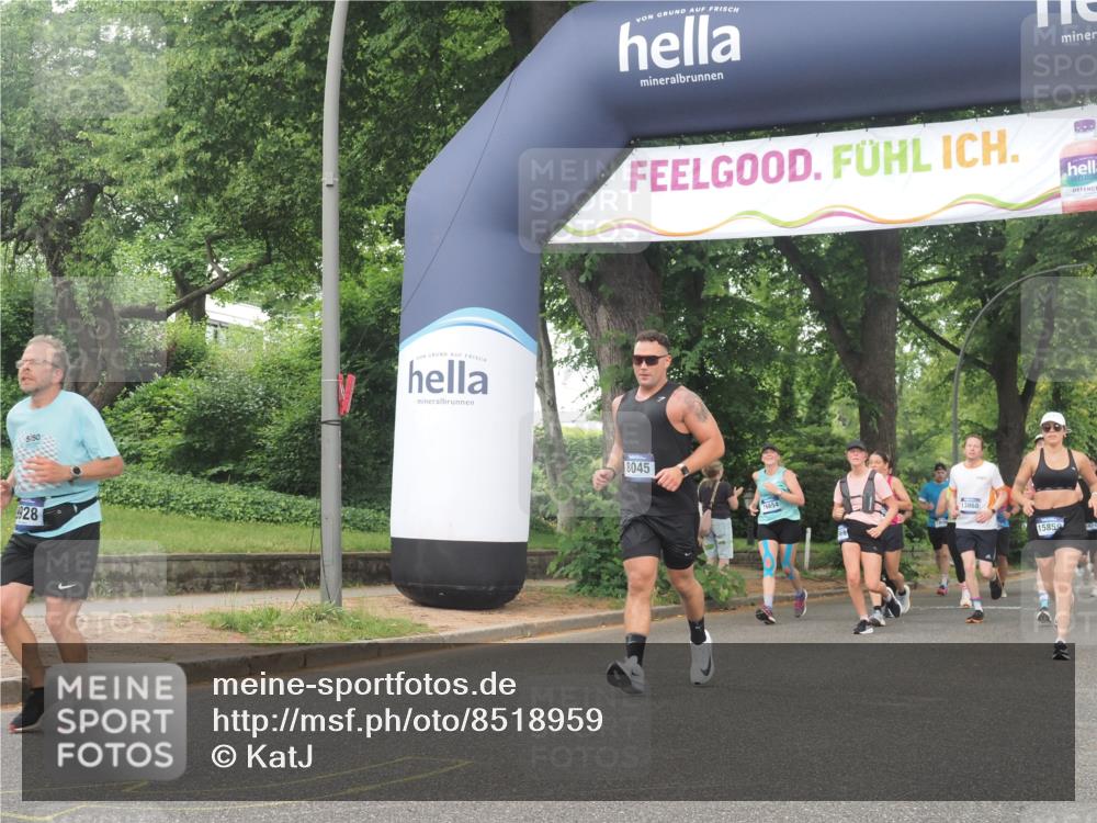 29.06.2025 - hella hamburg halbmarathon KatJ http://msf.ph/oto/8518959 29.06.2025 10:48:53 Zwischen KM18-KM19 1674, 6602, 6752, 7636, 8045, 8478 meine-sportfotos.de
