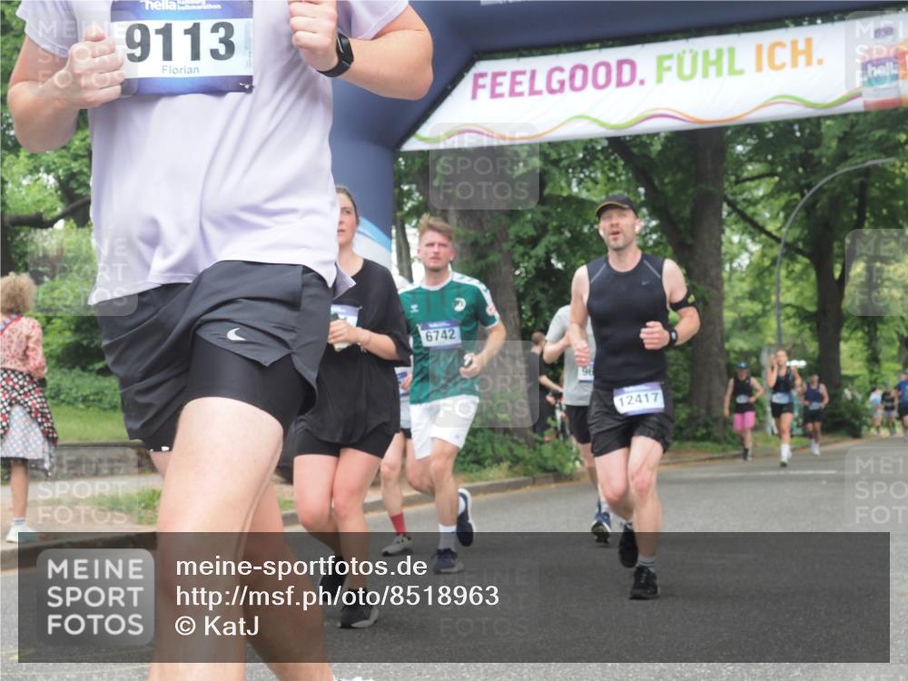 29.06.2025 - hella hamburg halbmarathon KatJ http://msf.ph/oto/8518963 29.06.2025 10:58:39 Zwischen KM18-KM19 2046, 3939, 6742, 7302, 7873, 8051 meine-sportfotos.de