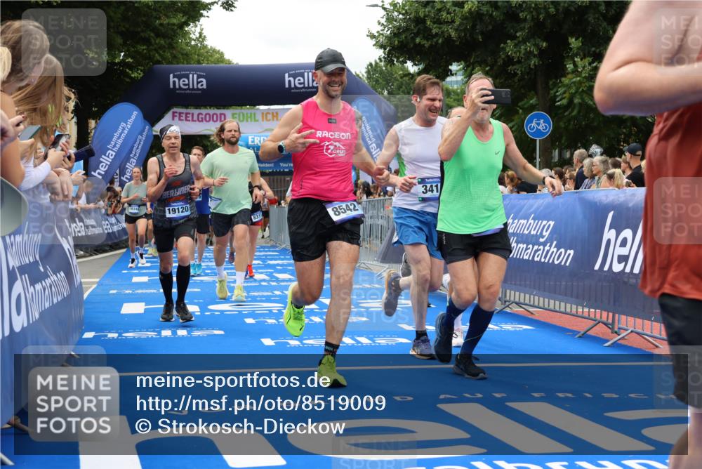 29.06.2025 - hella hamburg halbmarathon Strokosch-Dieckow http://msf.ph/oto/8519009 29.06.2025 10:56:32 Ziel 1583, 2083, 3413, 4152, 5721, 5744, 6399, 6416, 6759, 7037, 8311, 8542, 8652, 8744, 8863, 9562, 10093, 10665, 11083, 12509, 13863, 15145, 15407, 16257, 16261, 17259, 17268, 17734, 18340, 18746, 18835, 18899, 19120 meine-sportfotos.de