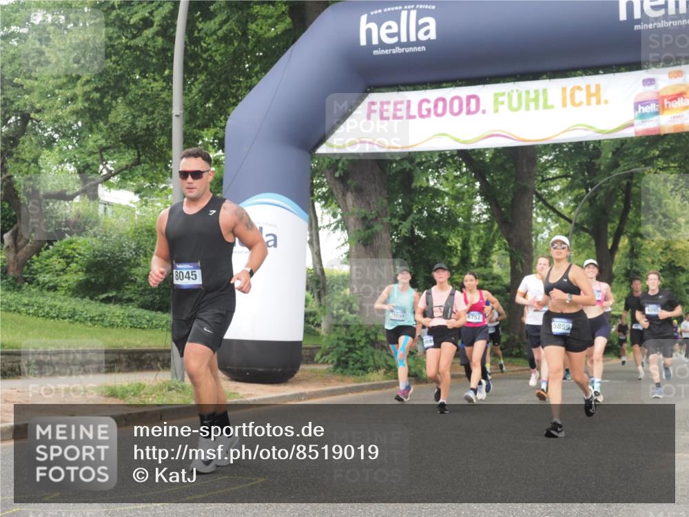 29.06.2025 - hella hamburg halbmarathon KatJ http://msf.ph/oto/8519019 29.06.2025 10:48:54 Zwischen KM18-KM19 1674, 6752, 7636, 8045, 8478 meine-sportfotos.de