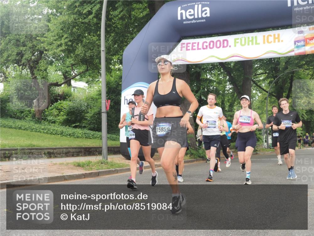 29.06.2025 - hella hamburg halbmarathon KatJ http://msf.ph/oto/8519084 29.06.2025 10:48:56 Zwischen KM18-KM19 1674, 4095, 6674, 6752, 8045, 8478 meine-sportfotos.de