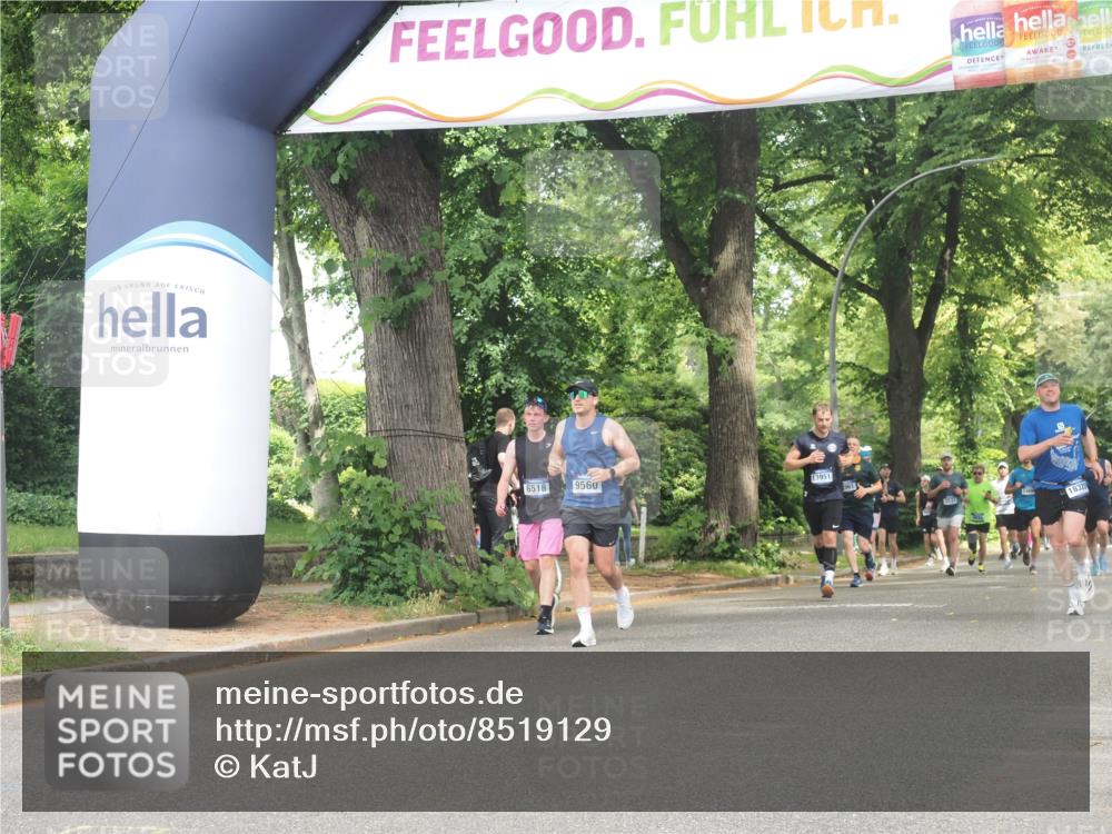 29.06.2025 - hella hamburg halbmarathon KatJ http://msf.ph/oto/8519129 29.06.2025 10:58:46 Zwischen KM18-KM19 3939, 6742 meine-sportfotos.de
