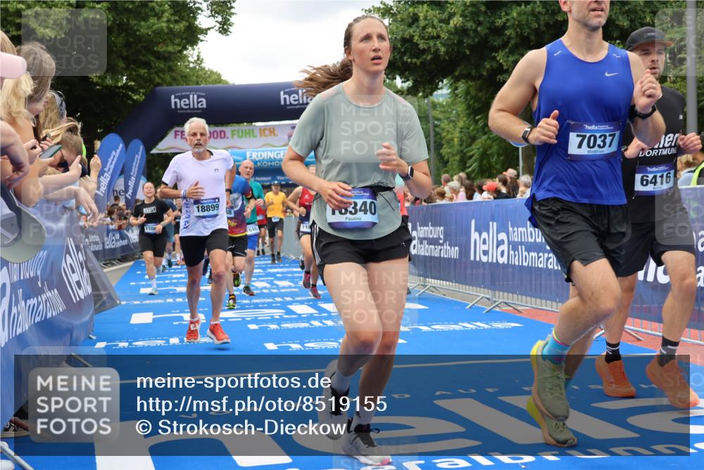 29.06.2025 - hella hamburg halbmarathon Strokosch-Dieckow http://msf.ph/oto/8519155 29.06.2025 10:56:38 Ziel 2083, 3413, 4152, 5721, 5744, 6416, 6759, 7037, 7646, 8311, 8542, 8652, 8744, 8825, 8996, 9488, 9562, 10093, 11083, 11870, 12509, 13863, 14369, 14461, 15134, 15145, 15431, 15712, 16043, 16121, 17259, 18340, 18634, 18899, 19120 meine-sportfotos.de