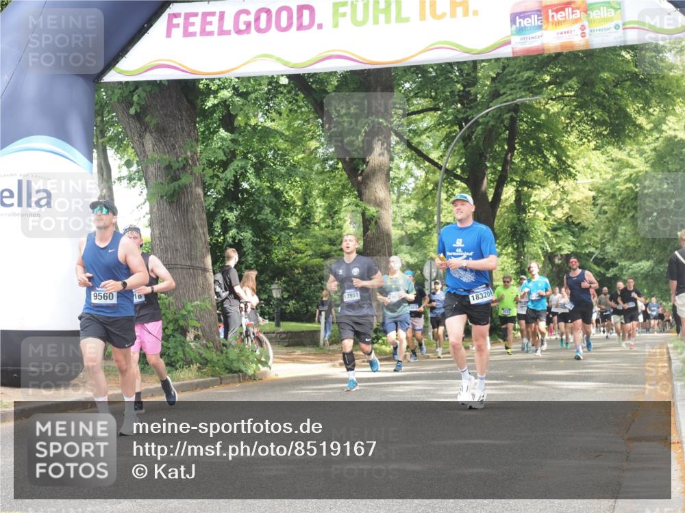 29.06.2025 - hella hamburg halbmarathon KatJ http://msf.ph/oto/8519167 29.06.2025 10:58:48 Zwischen KM18-KM19  meine-sportfotos.de