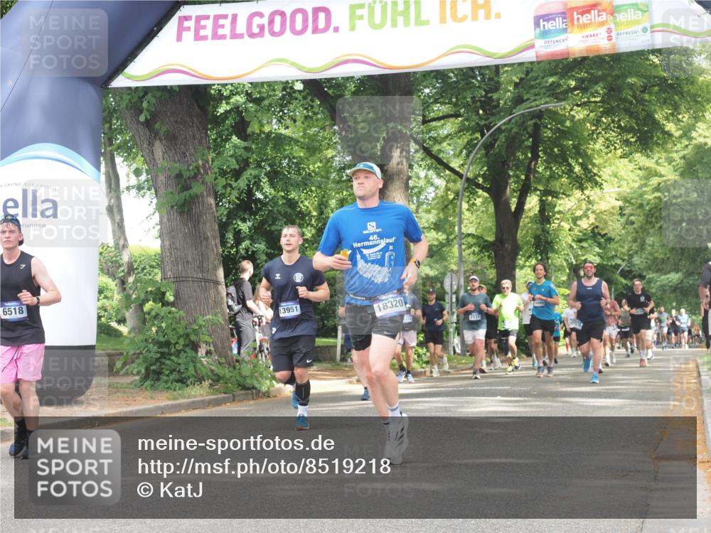 29.06.2025 - hella hamburg halbmarathon KatJ http://msf.ph/oto/8519218 29.06.2025 10:58:49 Zwischen KM18-KM19 6518 meine-sportfotos.de