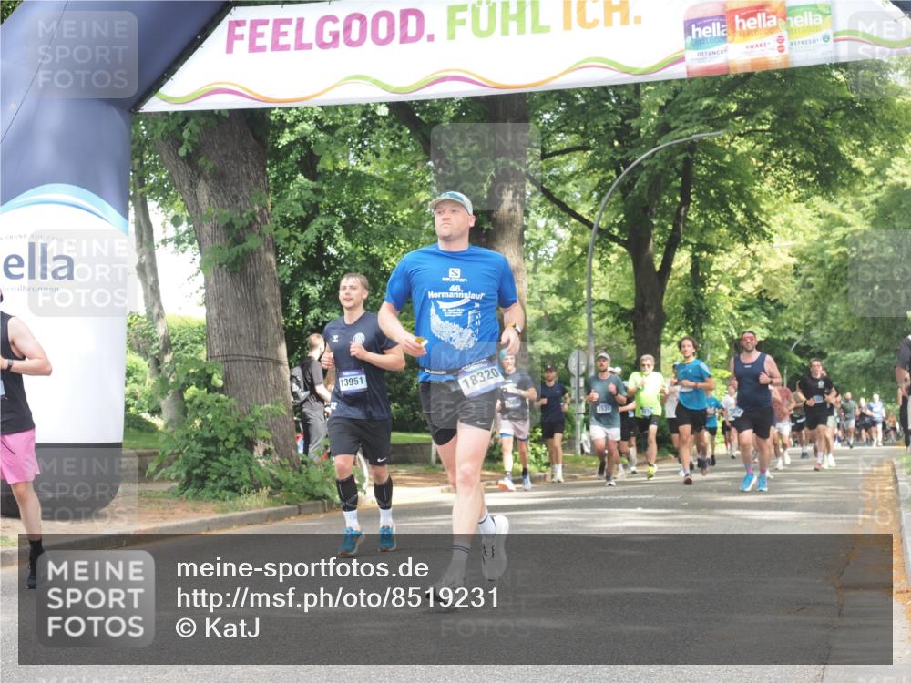 29.06.2025 - hella hamburg halbmarathon KatJ http://msf.ph/oto/8519231 29.06.2025 10:58:50 Zwischen KM18-KM19 6518 meine-sportfotos.de