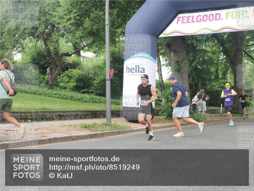 29.06.2025 - hella hamburg halbmarathon KatJ http://msf.ph/oto/8519249 29.06.2025 10:49:06 Zwischen KM18-KM19 6631, 8176 meine-sportfotos.de