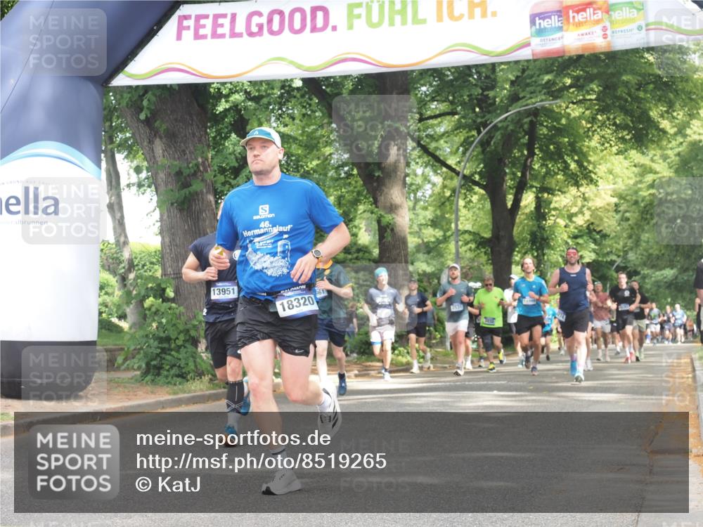 29.06.2025 - hella hamburg halbmarathon KatJ http://msf.ph/oto/8519265 29.06.2025 10:58:50 Zwischen KM18-KM19 6518 meine-sportfotos.de