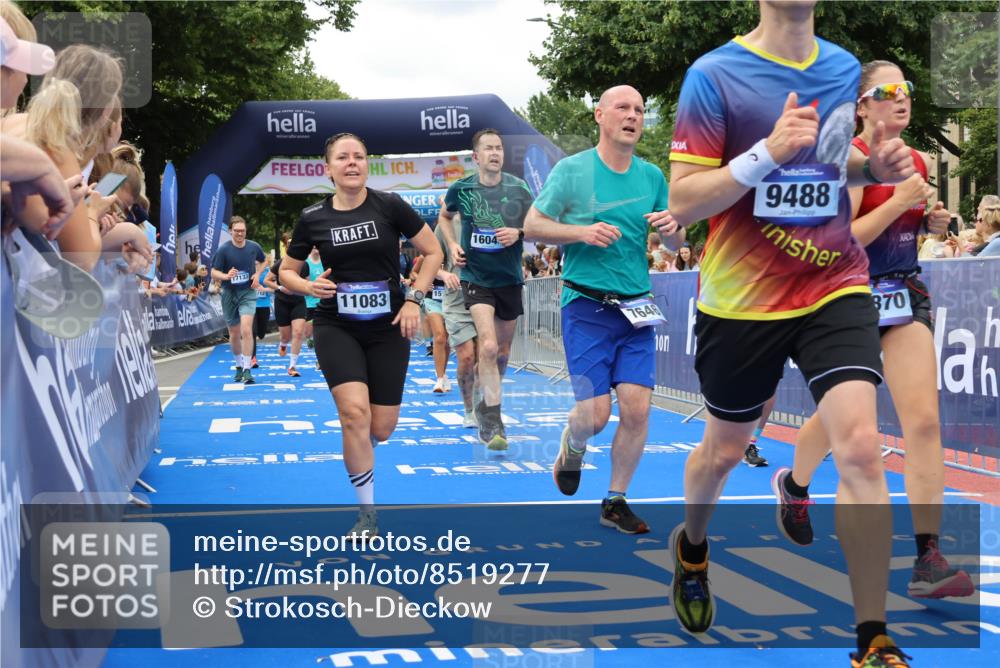29.06.2025 - hella hamburg halbmarathon Strokosch-Dieckow http://msf.ph/oto/8519277 29.06.2025 10:56:40 Ziel 2083, 2378, 3836, 4152, 5721, 6416, 6759, 7037, 7646, 8311, 8744, 8825, 8996, 9488, 9562, 11083, 11870, 12509, 13863, 14369, 14461, 15134, 15145, 15431, 15712, 16043, 16121, 17133, 17259, 18340, 18634, 18899, 19120 meine-sportfotos.de